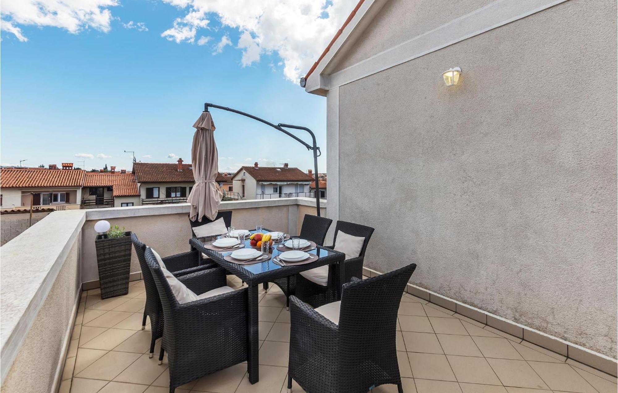 Appartamento 3 Bedroom Awesome In *