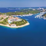 3 Bedroom Awesome Apartment In Pula
