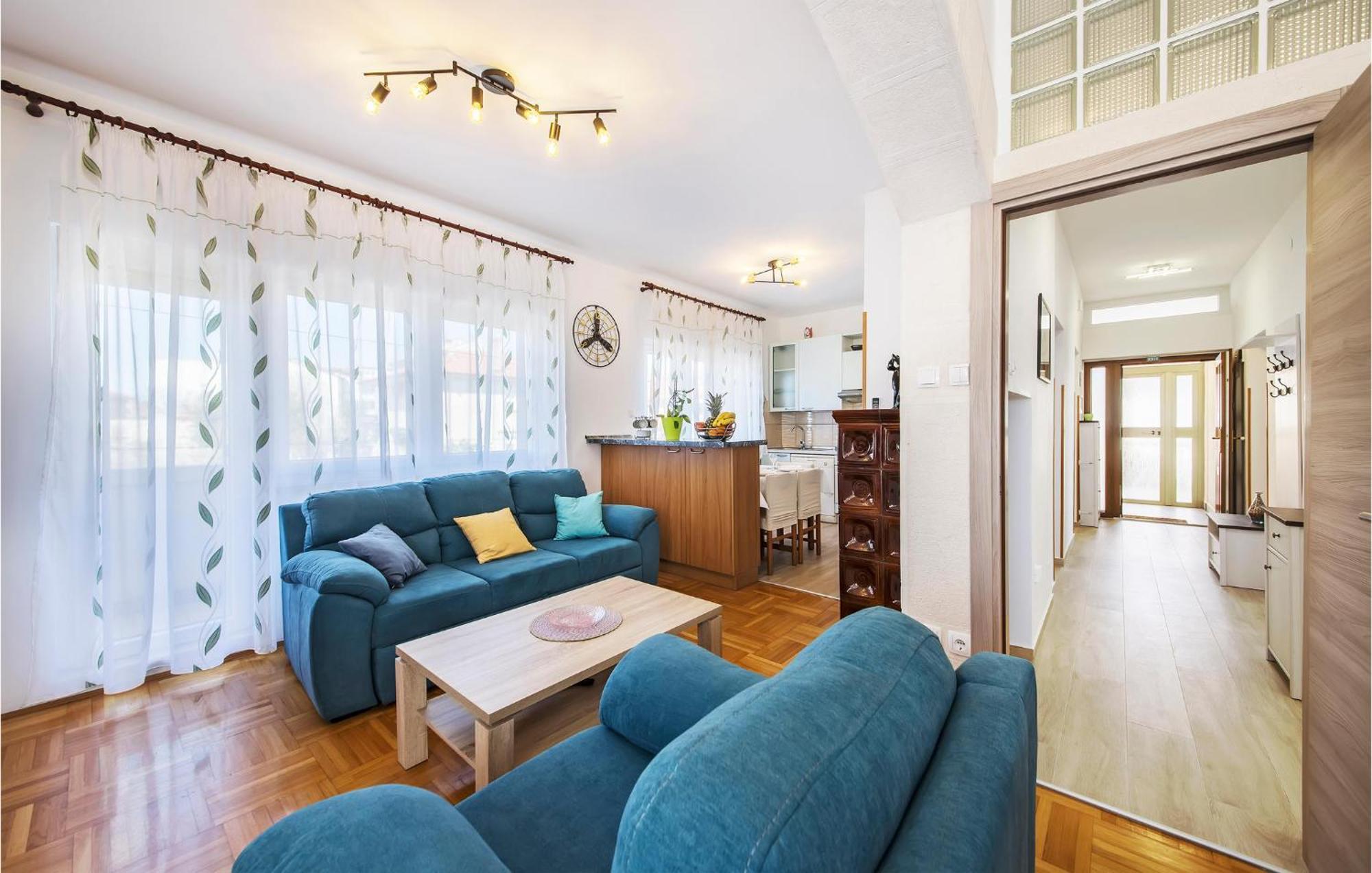 3 Bedroom Awesome In Apartmán *